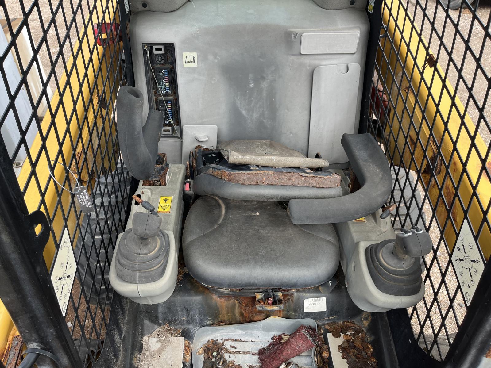 ./imagenes/INVOICE/2019/18177/CATERPILLAR 242D (3).JPG